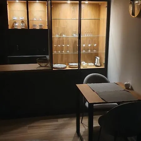 Apartment Between