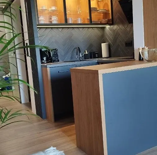 Between Apartamento Cracovia